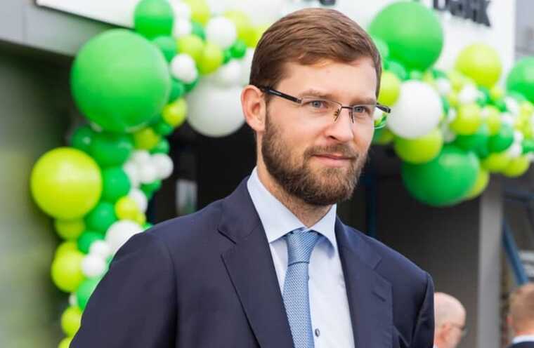    Freedom Finance      ?