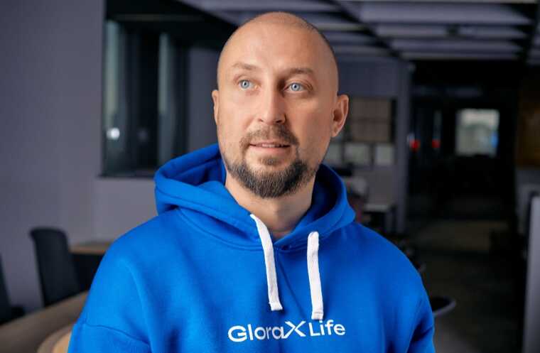 "Glorax Group"   :   ,    