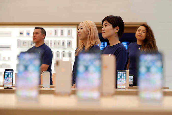   iPhone    -  RuStore