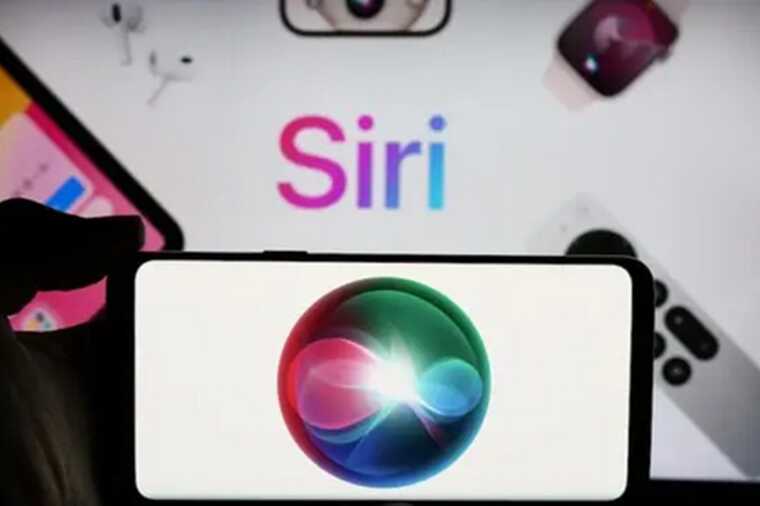 Apple        Siri