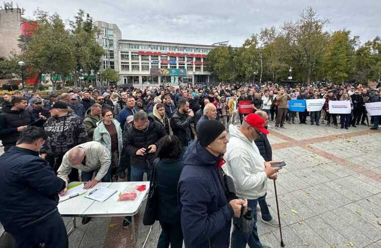 Протестующие против увеличения утилизационного сбора выразили недовольство численностью присутствующих