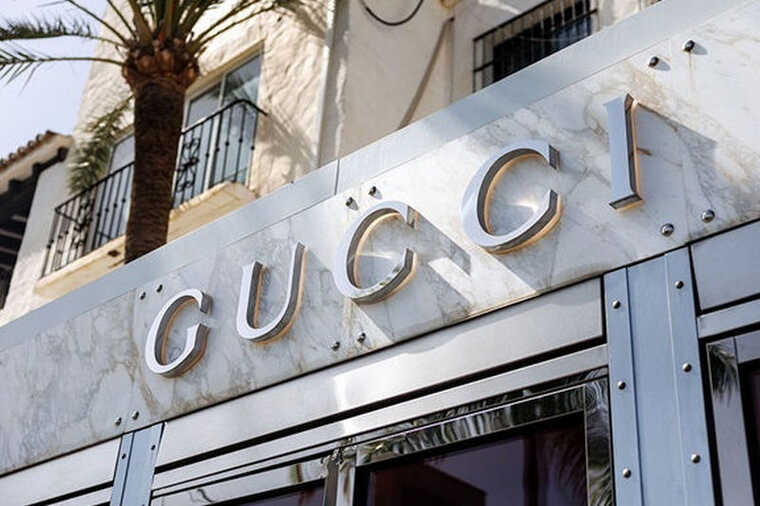     157     Gucci, Chloe  Loewe