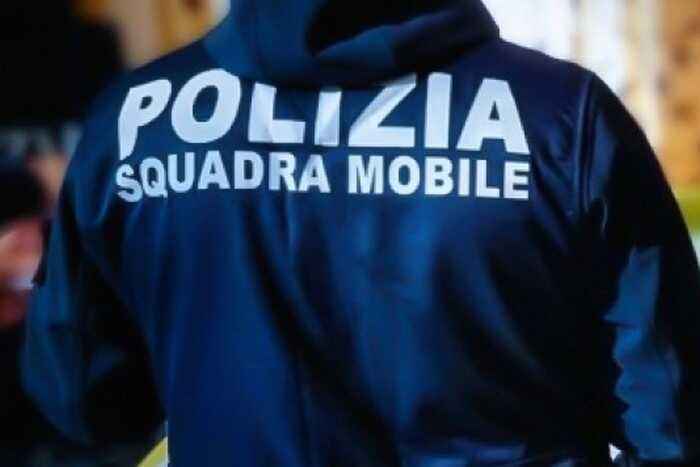 Italian authorities detain alleged extortionists from the Pesce-Pistillo mafia clan