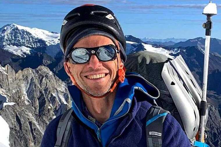 Российские альпинисты застряли на вершине Манаслу из-за снежной бури