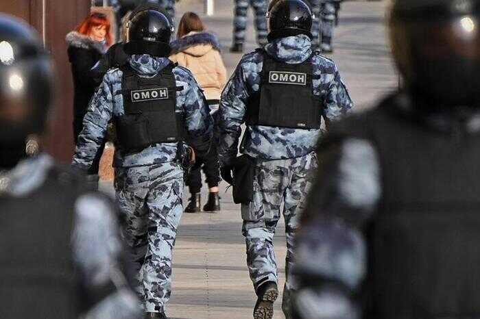 Ночные рейды в Челябинске: силовики проверили компьютерные клубы на присутствие несовершеннолетних