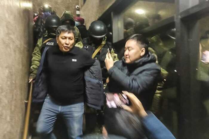 Суд Кыргызстана признал три независимых СМИ «экстремистскими» и запретил их публикации