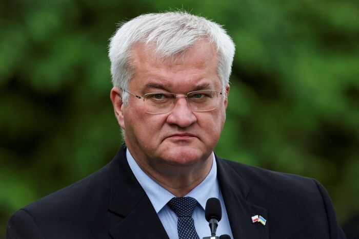 Украина закрывает посольство на Кубе на фоне неприязни Гаваны к действиям Киева