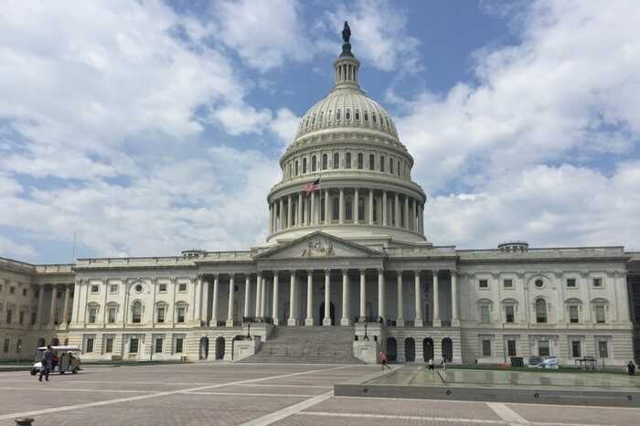 Овальный кабинет под охраной: теперь СМИ нужны записи для посещения «Верхней прессы»