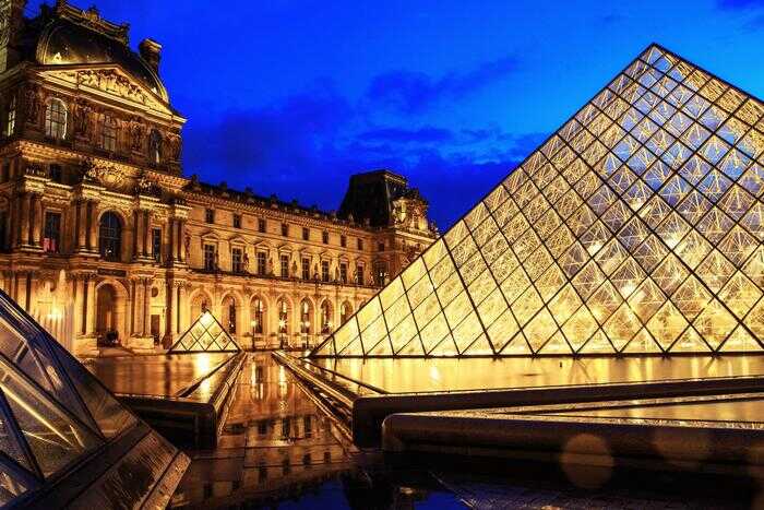 Драгоценности из Лувра пытались продать израильской охранной компании через даркнет