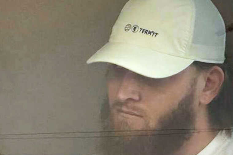 «Сплю на полу, почки болят»: налётчик из «Москва-Сити» жалуется на жизнь в СИЗО