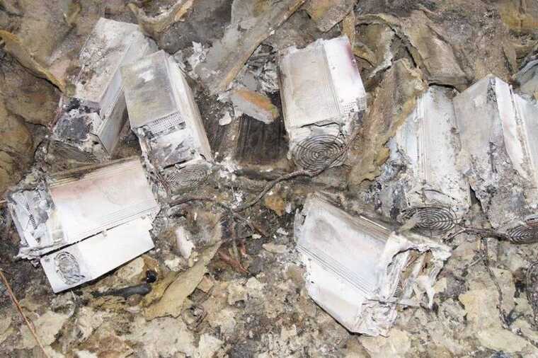 В Иркутской области накрыли подпольные майнинг-фермы, незаконно подключённые к электросетям