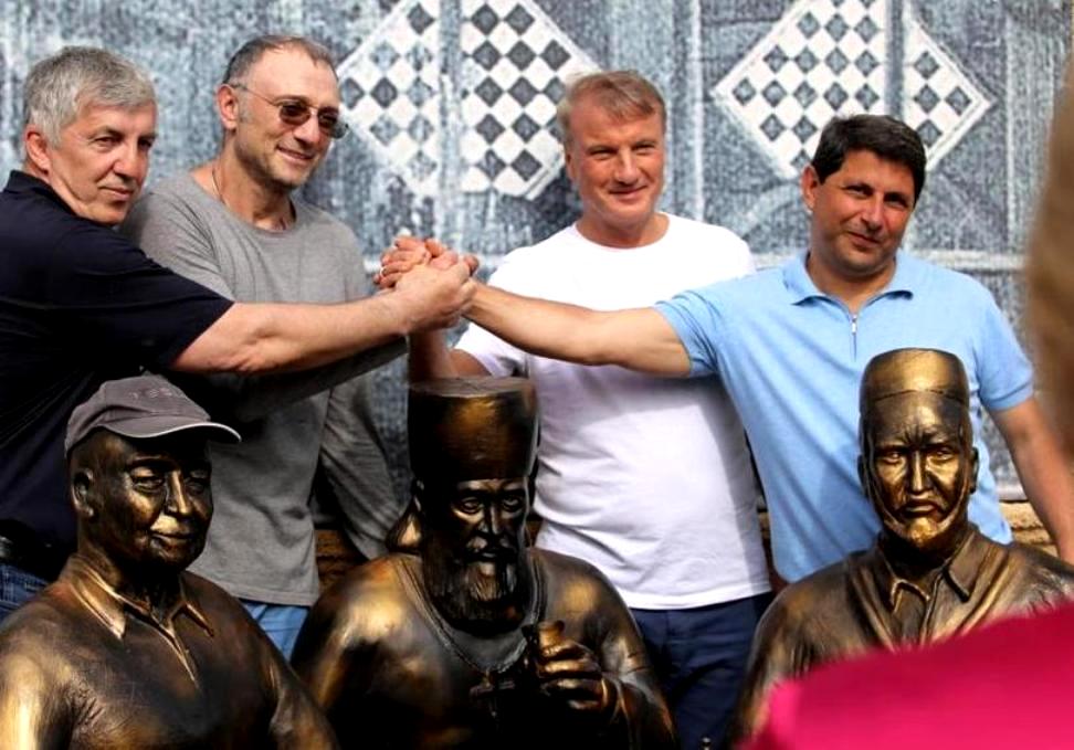 Ловкость Грефа - никакого мошенничества? Детский, мир, реорганизация, ООО, Стискин, Грачев, Кленов, скандал, махинации, акционеры, обман, Греф, Сбербанк, Керимов, Мамут, ВТБ, Костин, делистинг dqxikeidqxiqxtsld