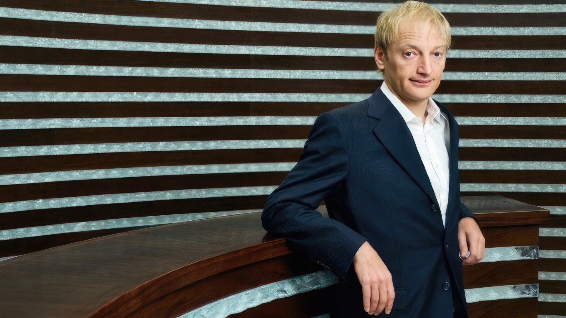 Все под Максимку: вице-мэр перегоняет активы используя Совкомбанк? Все под Максимку: вице-мэр перегоняет активы используя Совкомбанк?