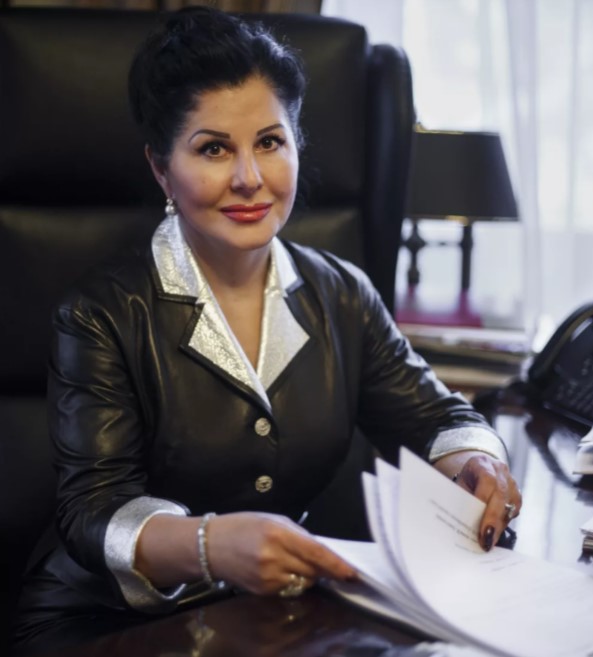 "Антикриз" от Марины Сечиной: банкротства и уголовные дела "Антикриз" от Марины Сечиной: банкротства и уголовные дела